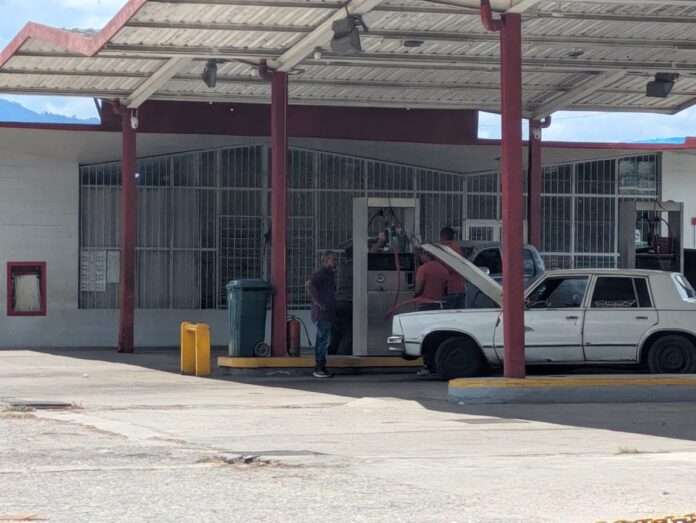 La recalificación consiste en certificar que la bombona del vehículo se encuentra en buenas condiciones para seguir operando.