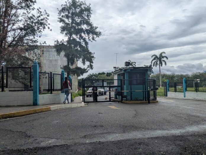 Los universitarios reciben la formación en el primer piso del edificio del Ciepe, ubicado en la Zona Industrial de Independencia.