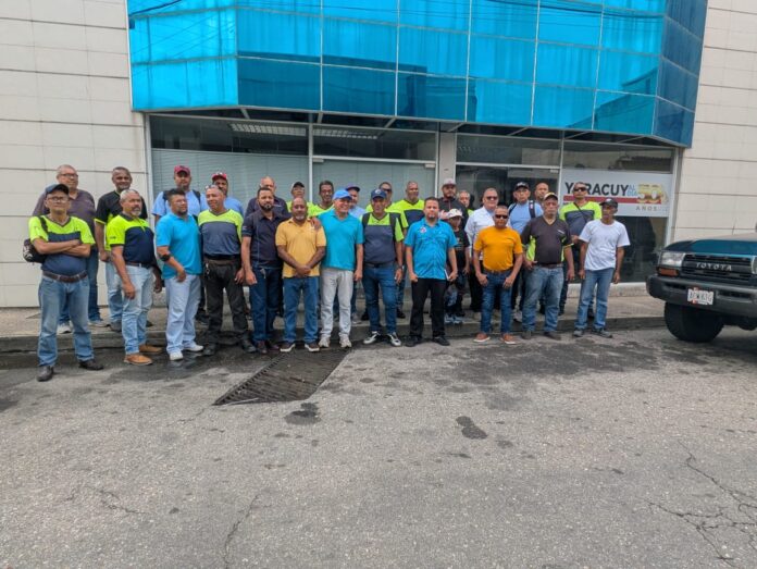Los trabajadores dejaron claro que esta no es una lucha con tinte político, sino por los derechos de cada uno de ellos. Fueron enfáticos al decir que su único objetivo es poder trabajar y llevar el sustento al hogar.