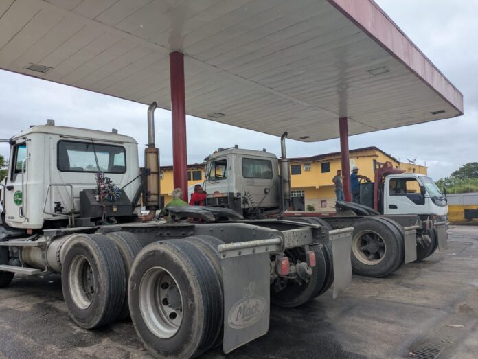 Señalaron que la distribución no es que se encuentra paralizada totalmente, ya que siguen llegando gandolas, sin embargo, afirman que no es regular ni constante.