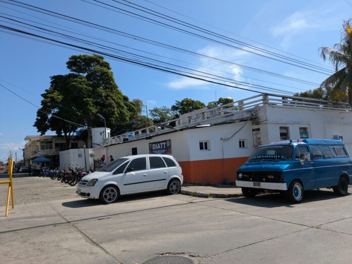 Funcionarios de la PNB adscritos a la División de Investigaciones de Accidentes de Tránsito Terrestre (DIATT) mantienen las averiguaciones correspondientes