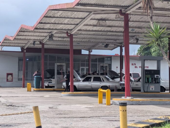 Dicho proceso ha sido prorrogado en varias oportunidades y ha causado polémica entre el gremio transportista, que en su mayoría es el que usa este sistema de combustible.