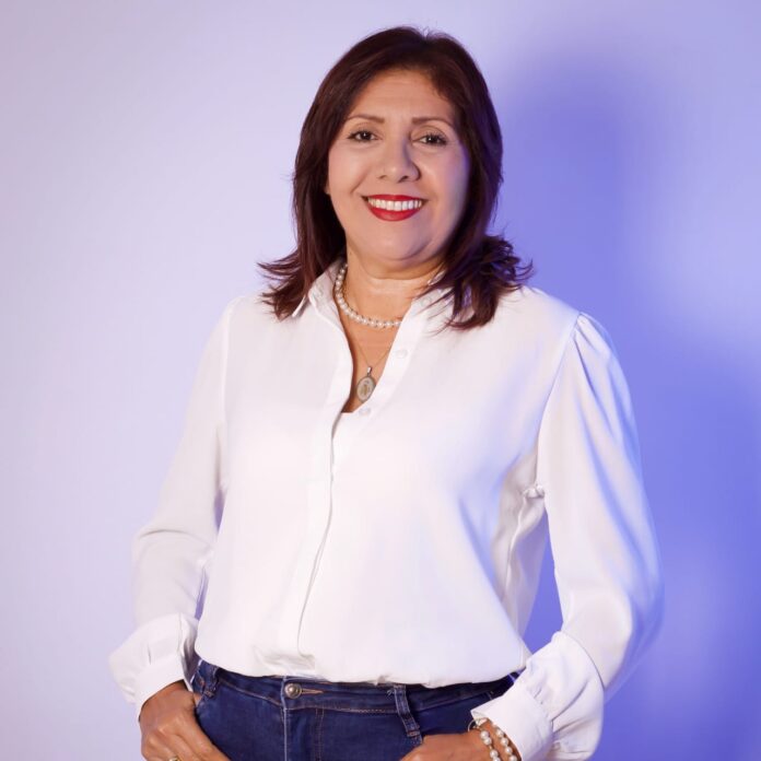 También dijo que todos los caminos que conduzcan hacia la democracia debemos fortalecerlos.
