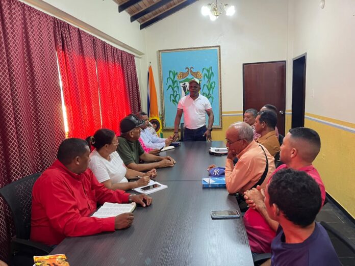 La reunión se realizó en la sede de la Alcaldía de Manuel Monge