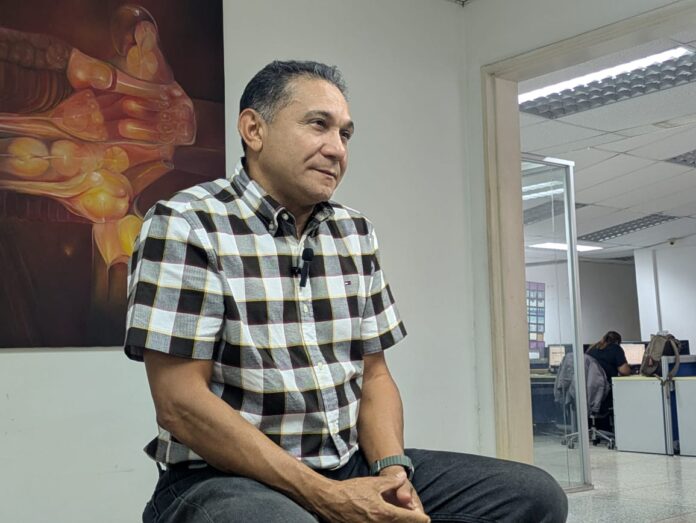 El cantautor de música llanera estuvo de visita en la redacción de Yaracuy en Día, esto como parte de su gira de medios por la entidad.