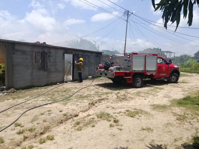 Comisión del Cuerpo de Bombros acudió al lugar