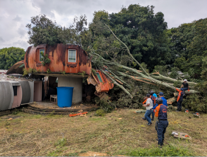En la urbanización El Ciepito hubo una familia afectada; la sala de la casa quedó totalmente destrozada