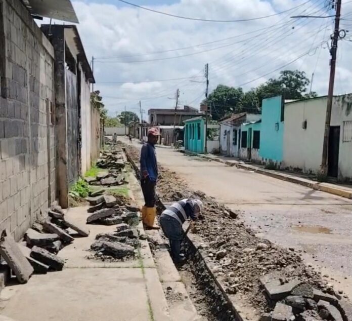 En La Peñita instalaron un sistema cerrado de aducción