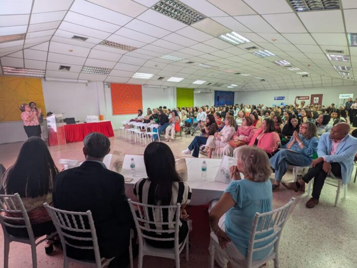 Durante la actividad, los ponentes expusieron avances, protocolos, diagnósticos y abordajes clínicos en patologías hematológicas y oncológicas pediátricas.