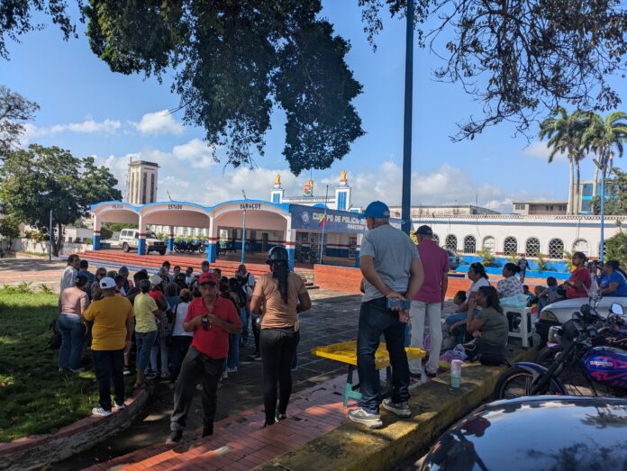 Los familiares han estado reuniéndose para alzar la voz y ser escuchados