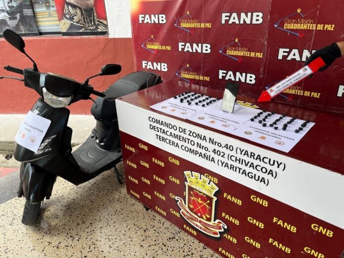 También le retuvieron la moto en la que se trasladaba