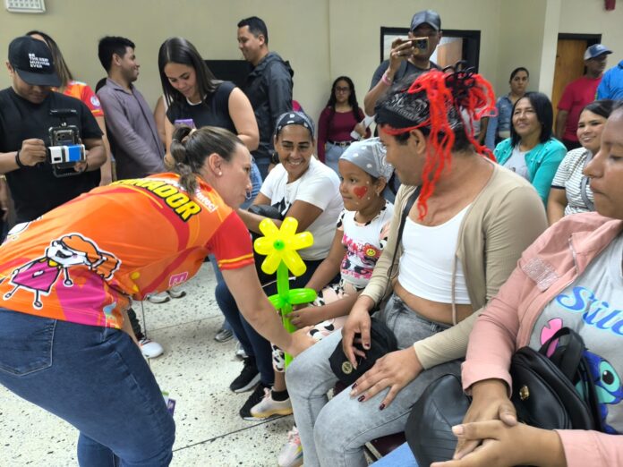 La primera dama Karens Miguens está al frente del programa regional