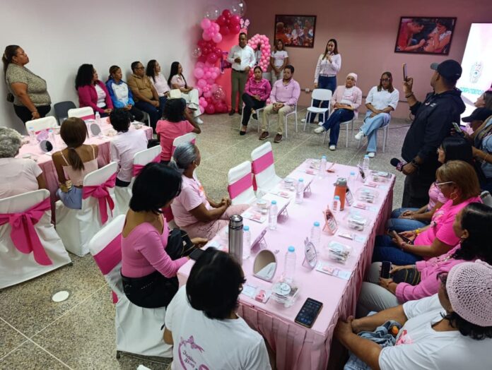 En esta primera edición hubo un taller con la psicóloga Andreina Espinoza, denominado “Vivir para renacer”, mientras que los estilistas Lizandro y Rafael ofrecieron una clase de maquillaje, fomentando el mirarse en el espejo y volver a reconocerse.